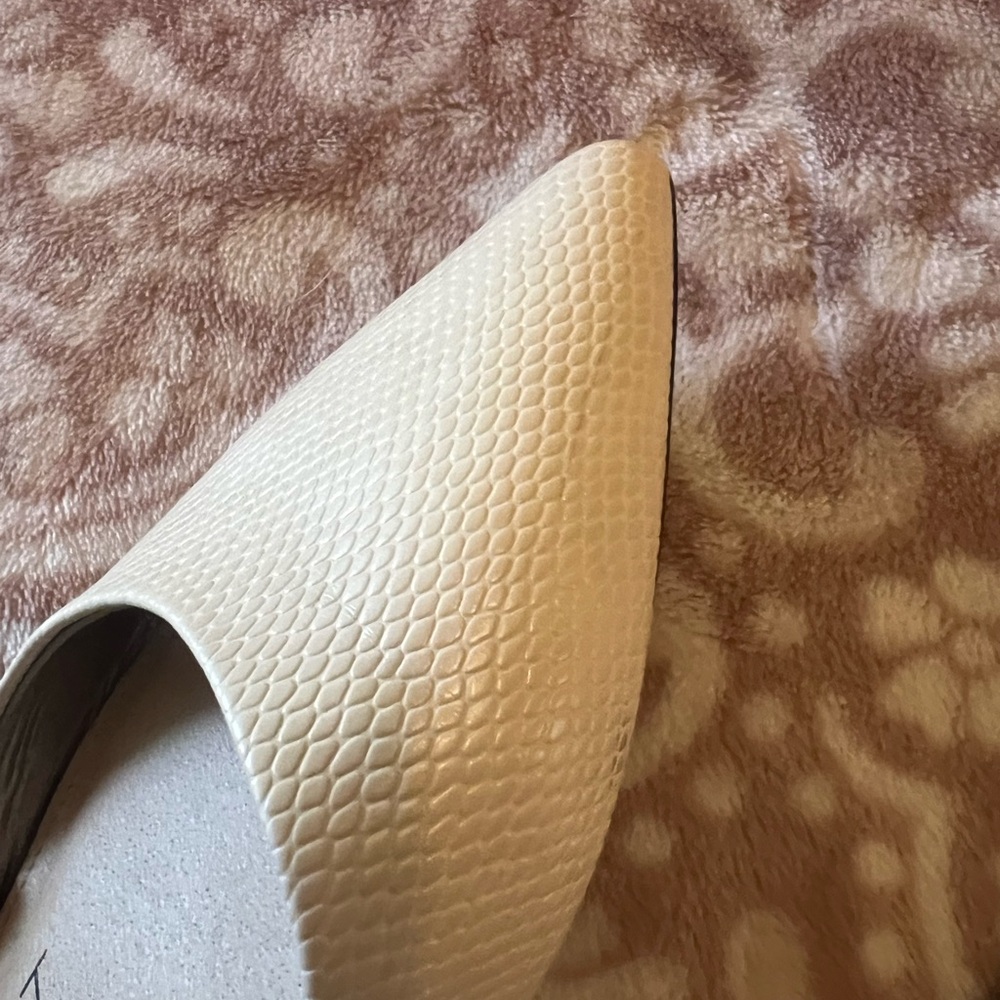 Sam & Libby Two-Tone Pointed D'Orsay Flats in Cream and Black - Picture 6 of 8